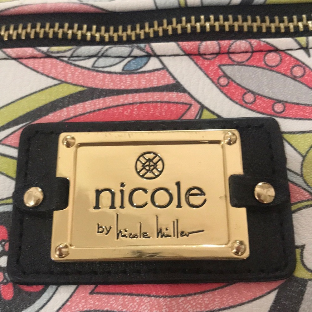 Nicole Miller Floral Clutch Crossbody Bag 🌸🌼🌺💐 - Picture 2 of 6